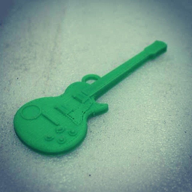 3d rock & roll! #3d #3dprints #3dprinting #3dstuffmaker #guitar #green